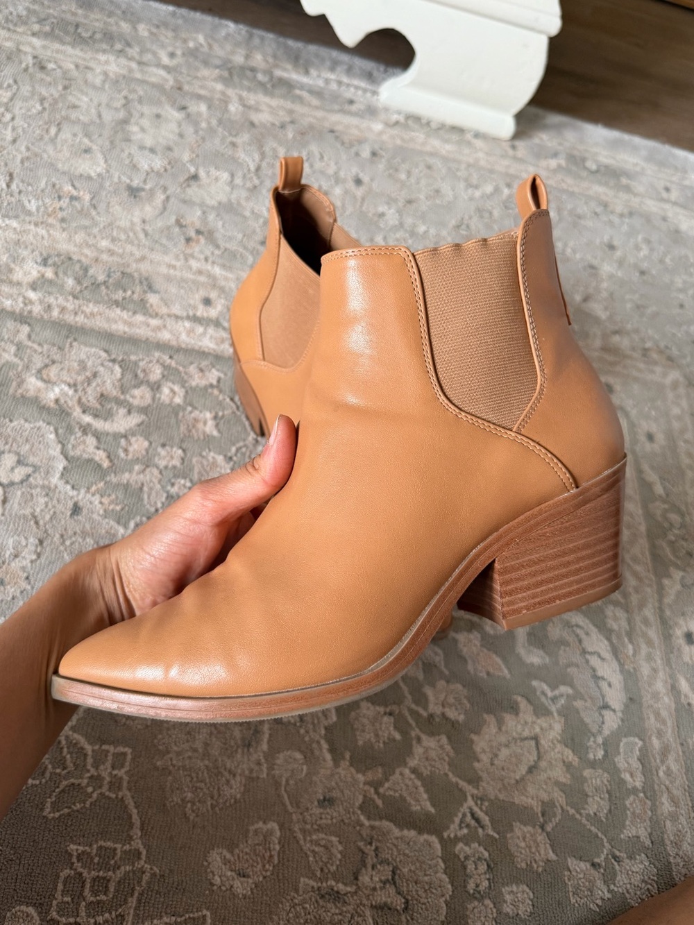 Universal Thread Tan Chelsea Ankle Booties